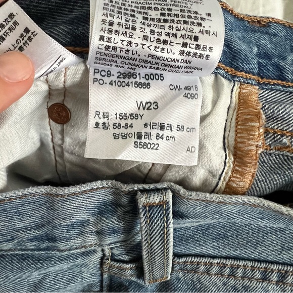 LEVI’S 501 Mid Thigh Shorts (23) - Picture 7 of 9